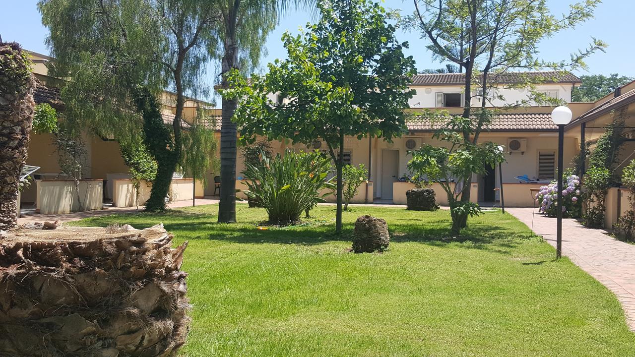 Green Garden Club Бриатико Экстерьер фото